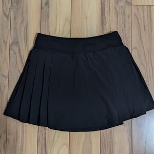 EUC! Lululemon Side Pleat Tennis Skirt In Black Size 4